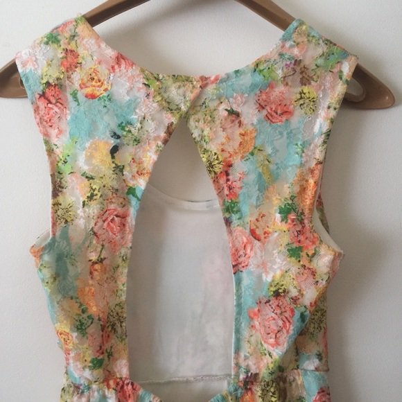 👗 Wet Seal dress - Picture 4 of 7